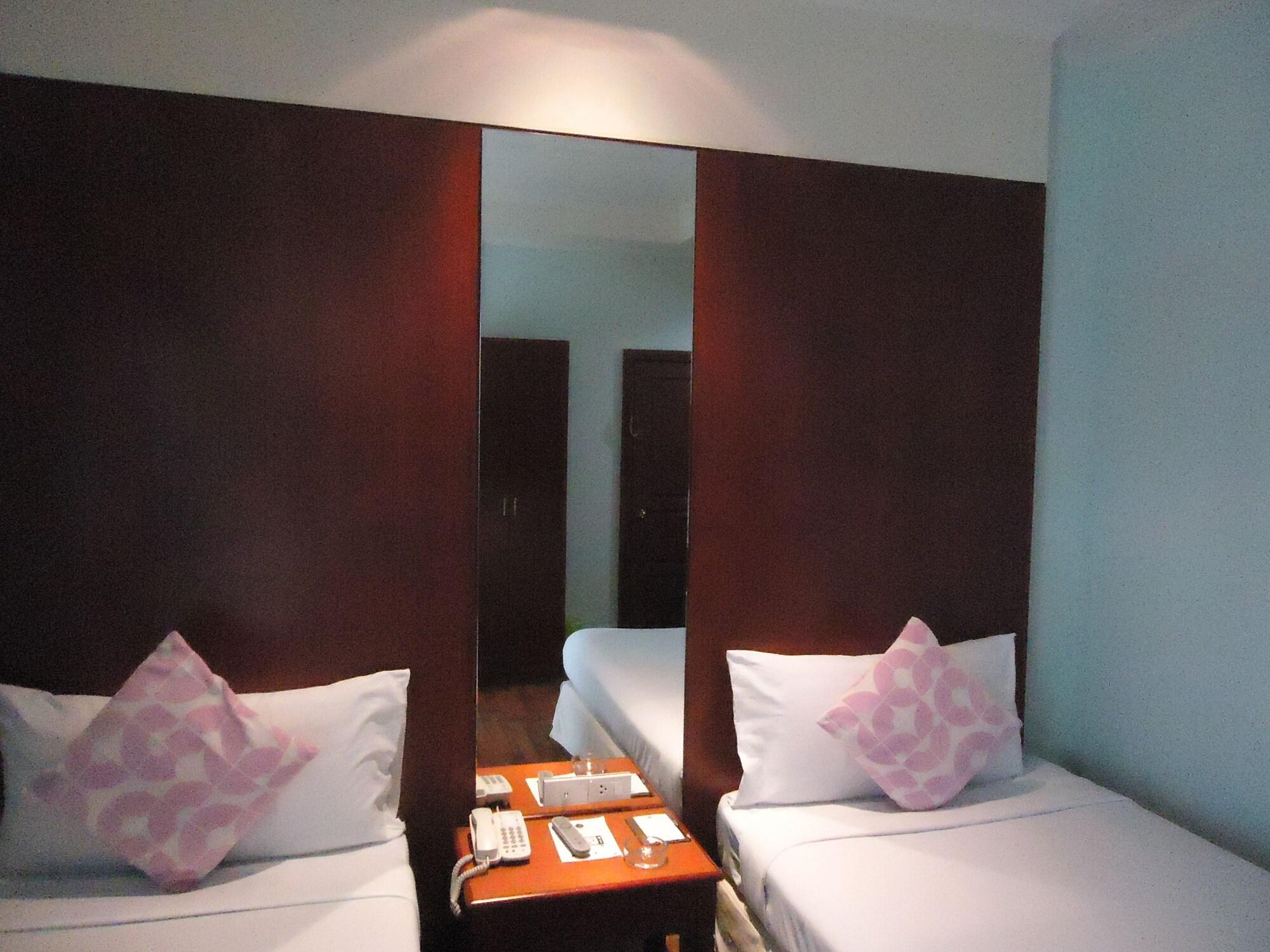 Calypzo Bangkok Hotel Kültér fotó