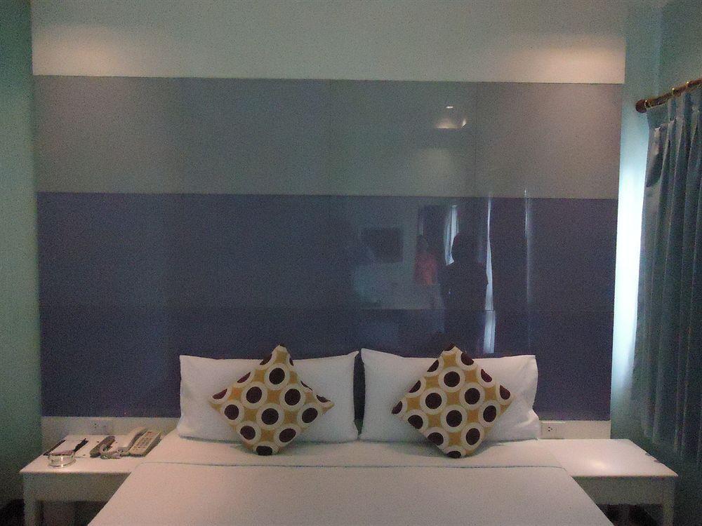 Calypzo Bangkok Hotel Kültér fotó